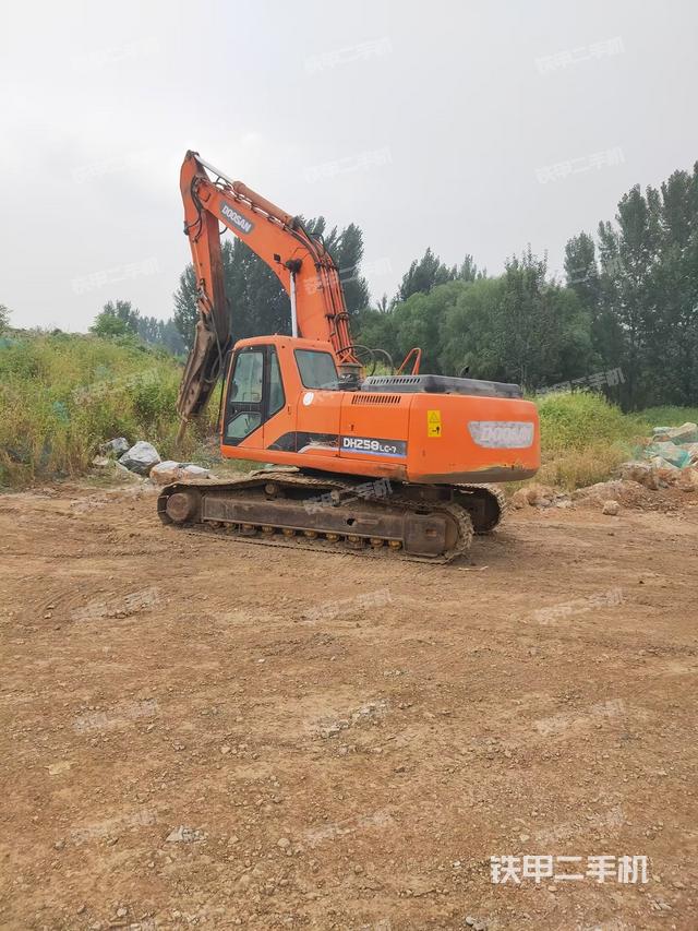 斗山DH258LC-7挖掘机