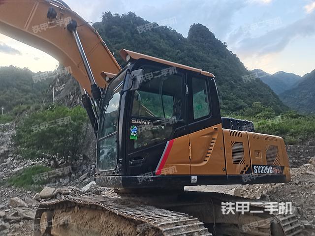 三一重工SY205C挖掘机