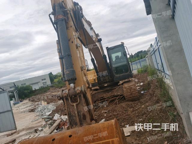 三一重工SY215H挖掘机