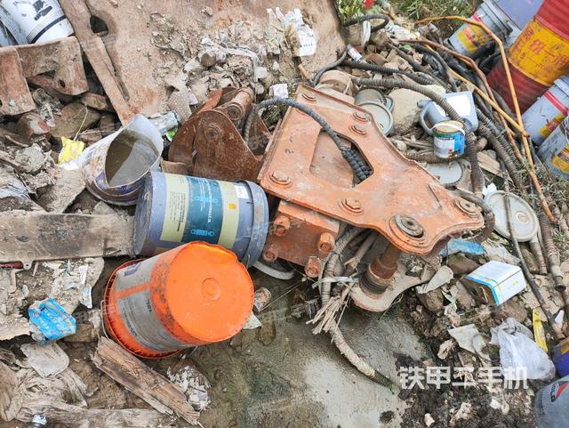 未知品牌Φ100三角型破碎锤