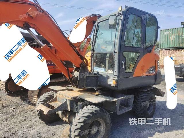 斗山DX60W挖掘机