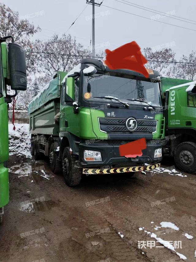 陕汽重卡8X4工程自卸车