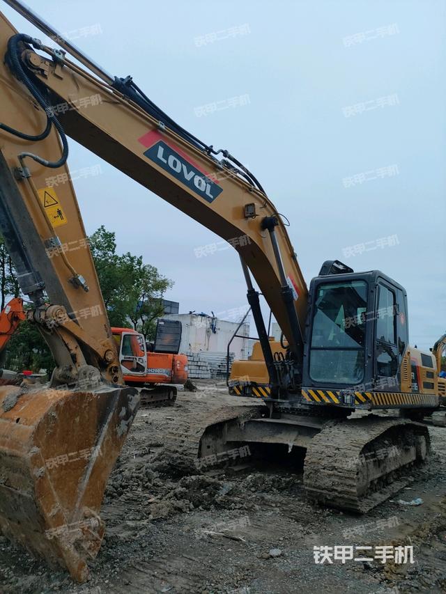 雷沃重工FR200E2挖掘机