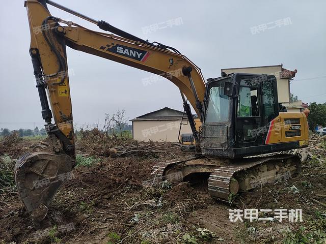 三一重工SY135C挖掘机