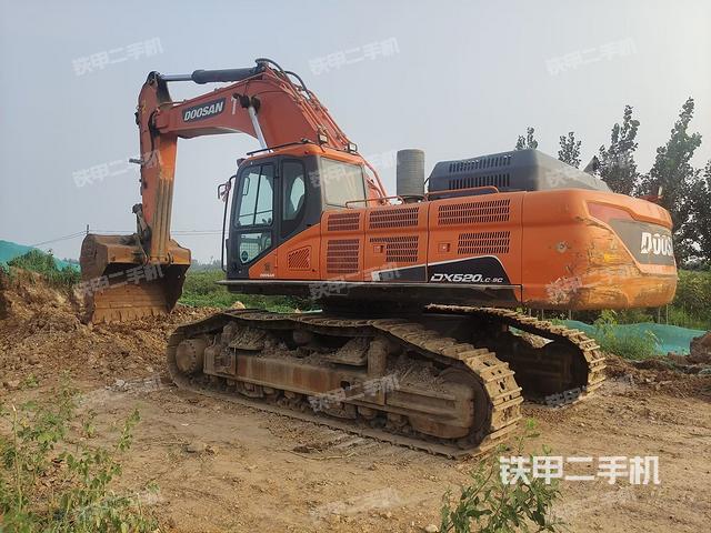 斗山DX520LC-9C挖掘机