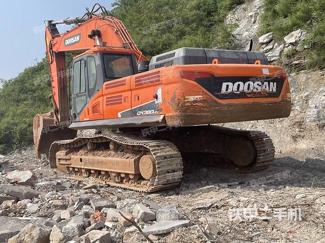 斗山DX380LC-9C挖掘机