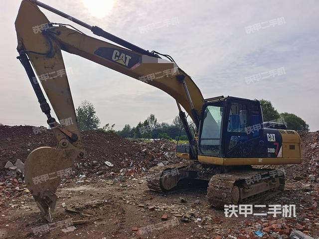 卡特彼勒320D2GC挖掘机