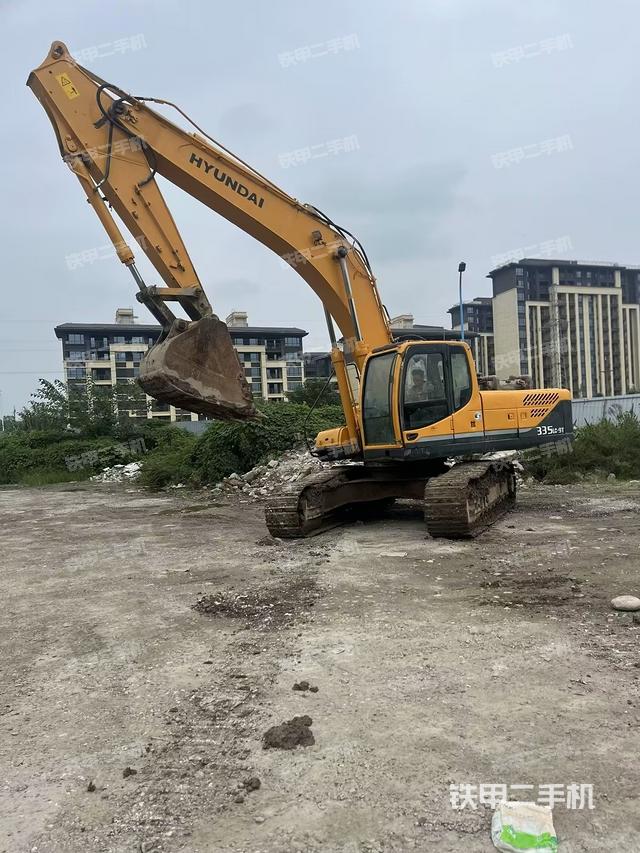 现代R335LC-9T挖掘机