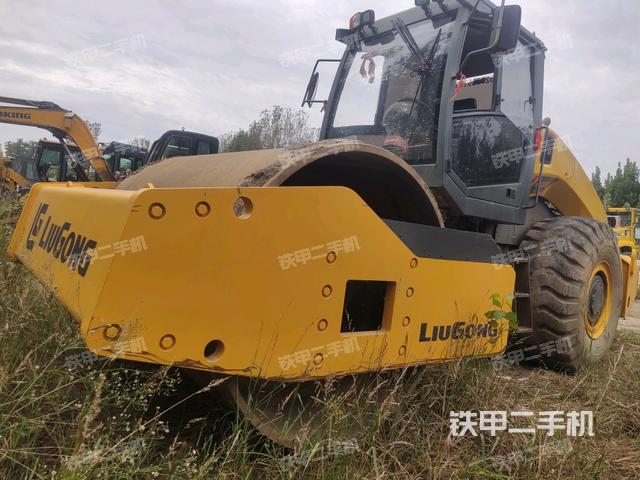 柳工CLG6122E压路机