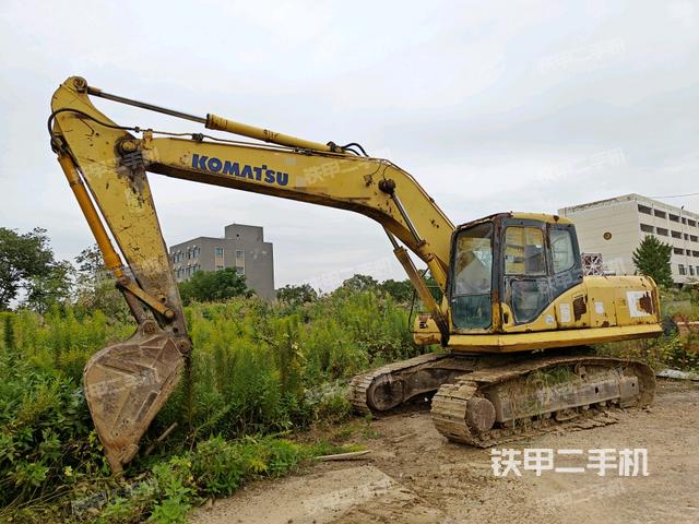 小松PC200-7挖掘机