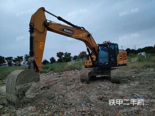 三一重工SY200C挖掘机
