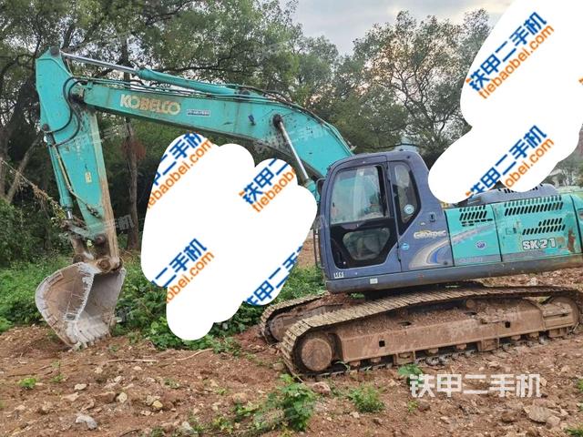 神钢SK210LC-8挖掘机