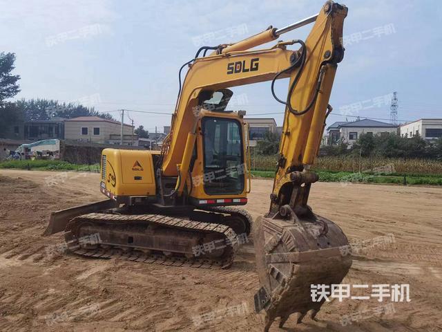 山东临工LG685挖掘机