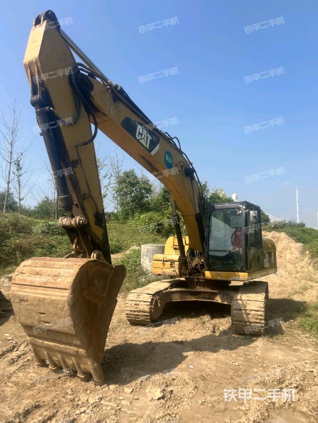 卡特彼勒323DL挖掘机