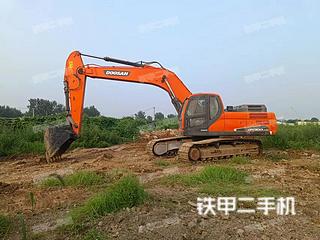 斗山DX300LC-9C挖掘机实拍图片