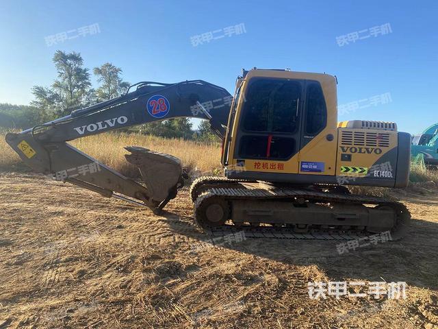 沃尔沃EC140DL挖掘机