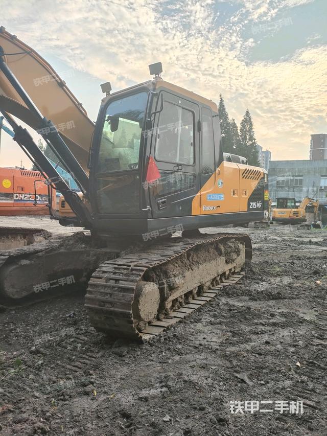 现代R215VS挖掘机