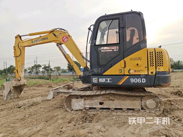 柳工CLG906D挖掘机