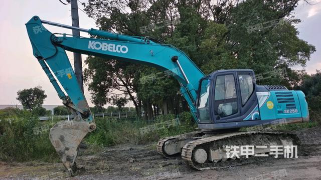 神钢SK250-10挖掘机