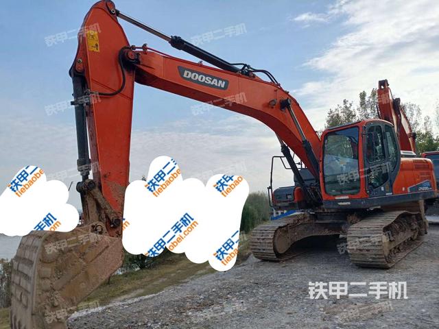 斗山DX215-9C挖掘机