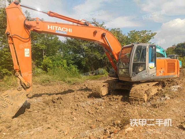 日立ZX200-3挖掘机