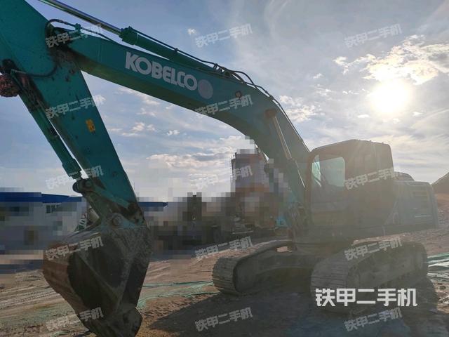神钢SK250-10挖掘机