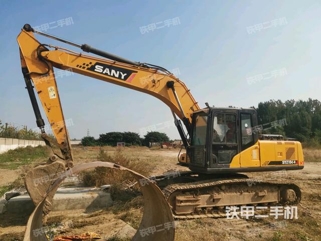 三一重工SY215C挖掘机