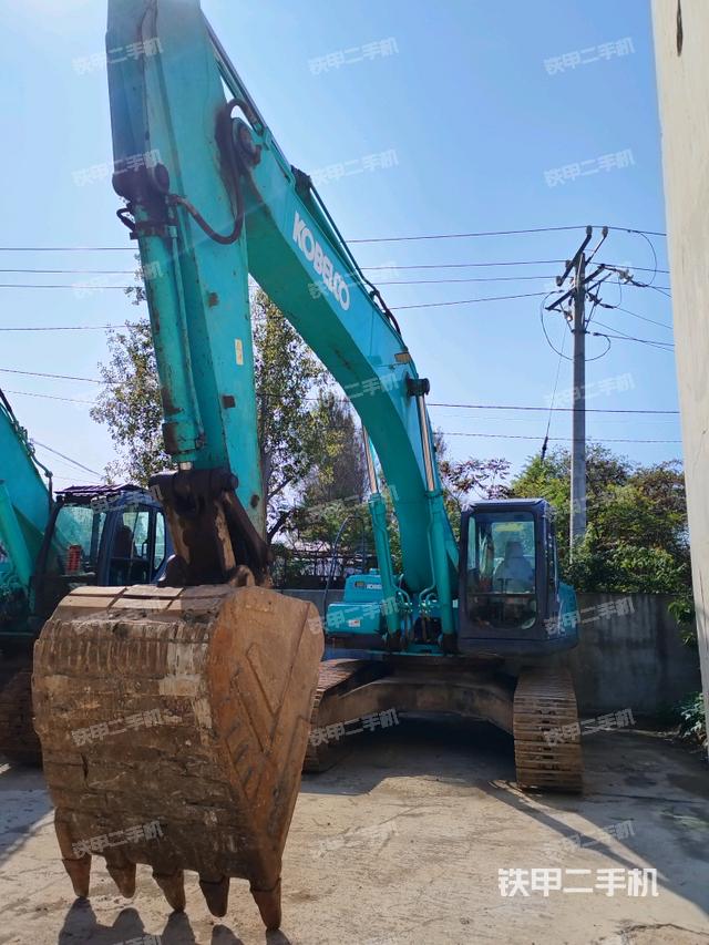 神钢SK350LC-8挖掘机