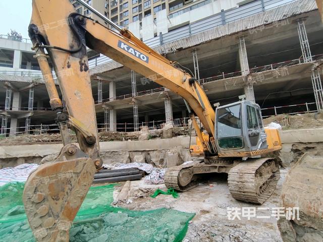 加藤HD820R挖掘机