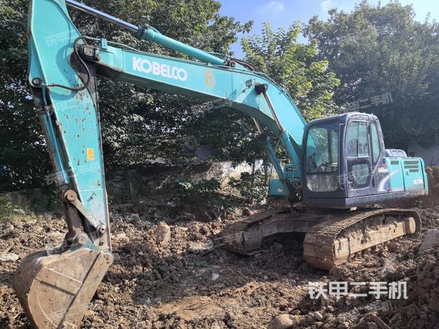 神钢SK200超8挖掘机