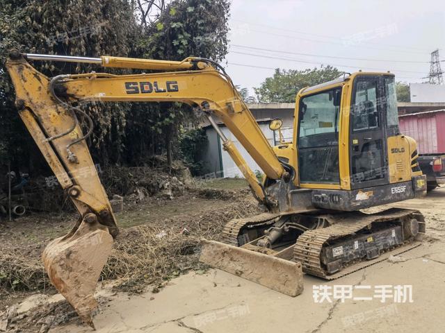 山东临工E655F挖掘机