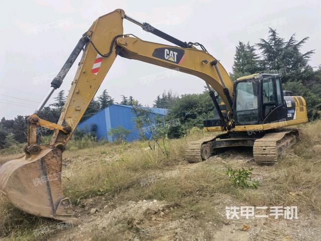 卡特彼勒323D2L挖掘机