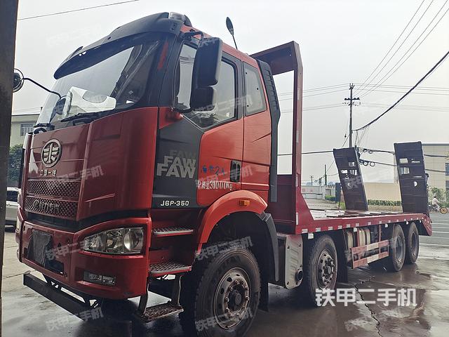 一汽解放8X4平板运输车