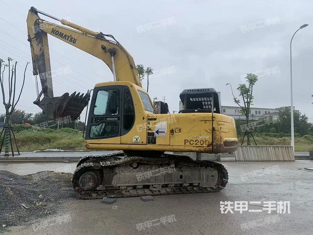 小松PC200-6挖掘机