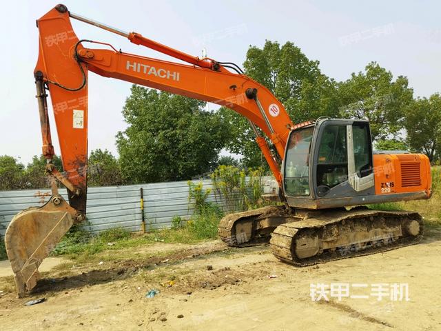 日立ZX200-3挖掘机