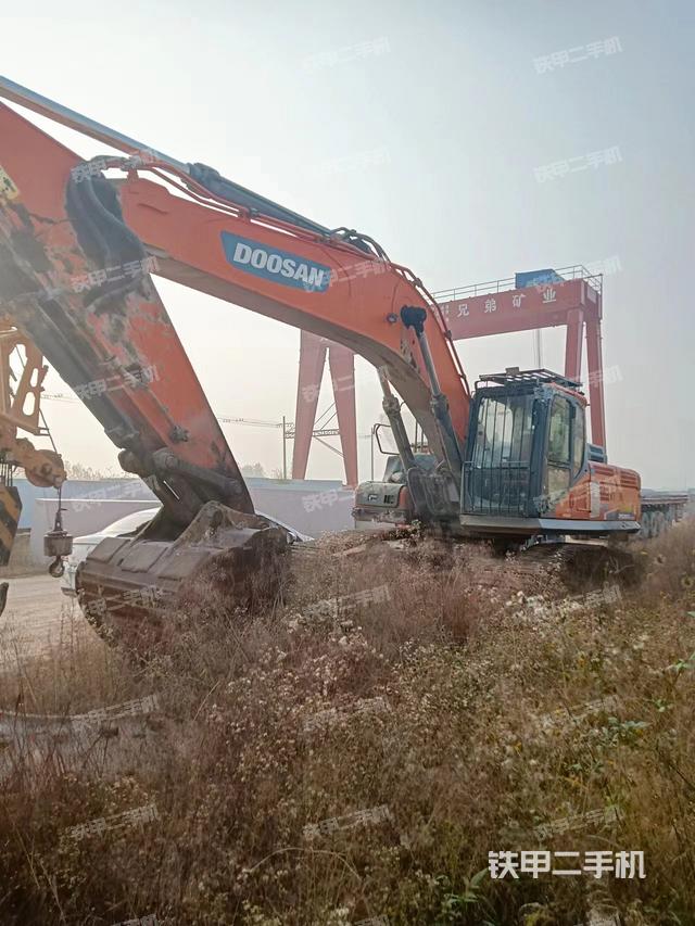 斗山DX380LC-9C挖掘机