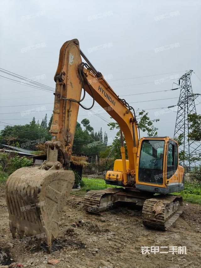 现代R150LC-9挖掘机