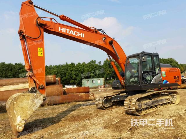 日立ZX200-5A挖掘机