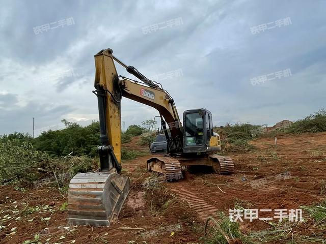 徐工XE200DA挖掘机