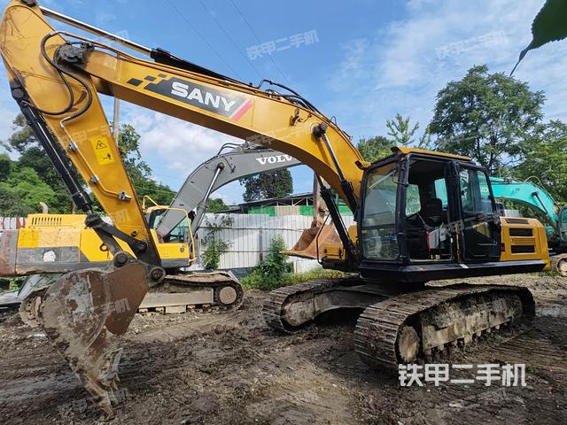 三一重工SY225H挖掘机