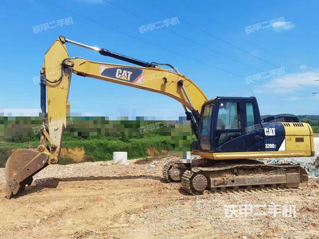 卡特彼勒320D2GC挖掘机