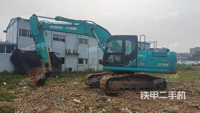 神钢SK200-9挖掘机