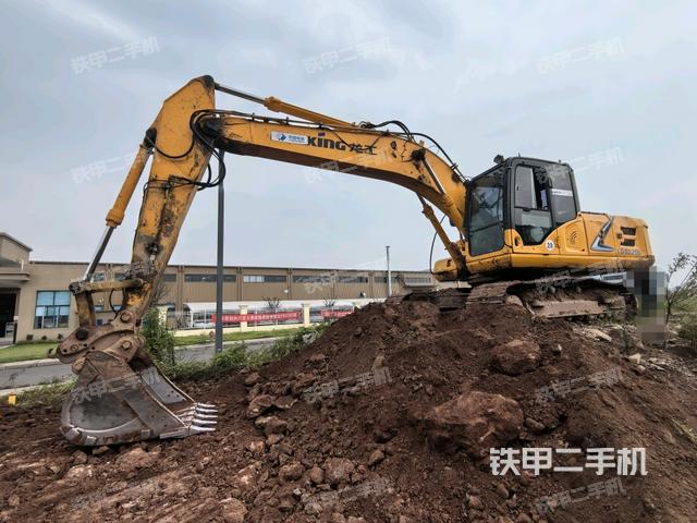 龙工LG6225E挖掘机