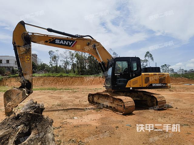 三一重工SY200C挖掘机