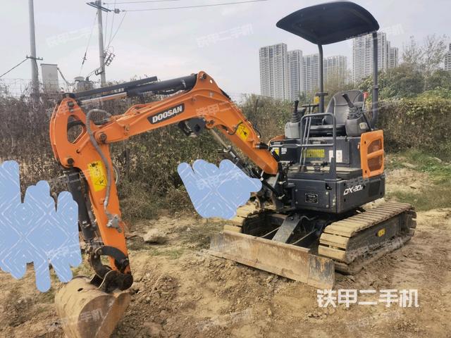 斗山DX20Z挖掘机
