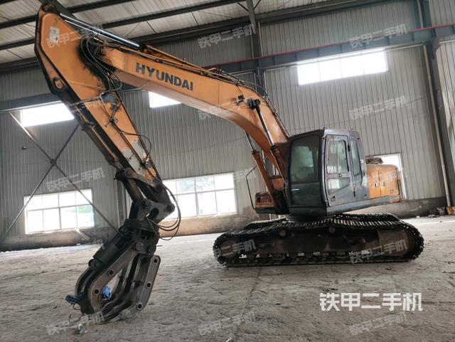 现代R225LC-7挖掘机