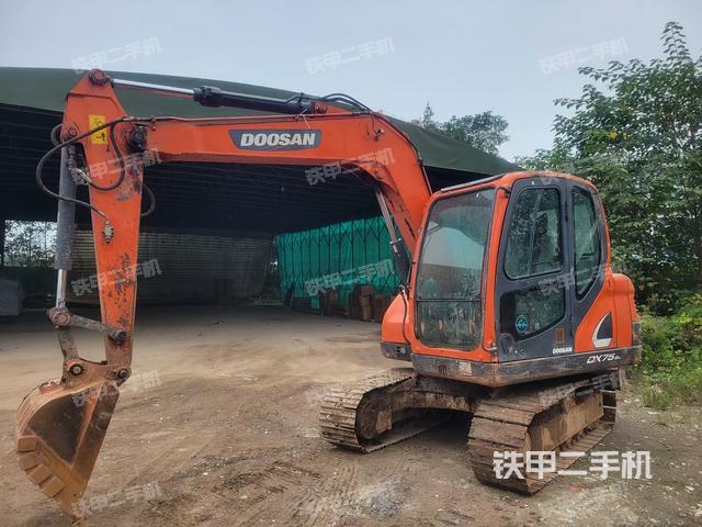 斗山DX75-9C挖掘机