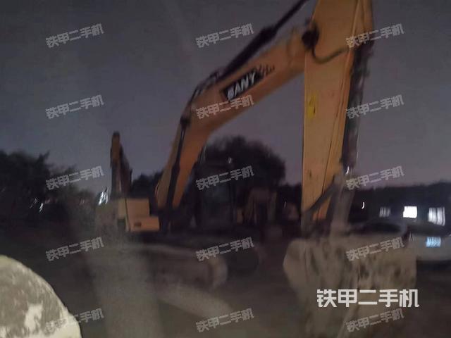 三一重工SY235C挖掘机