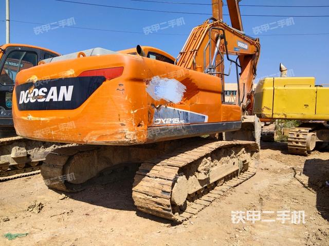 斗山DX215-9C挖掘机