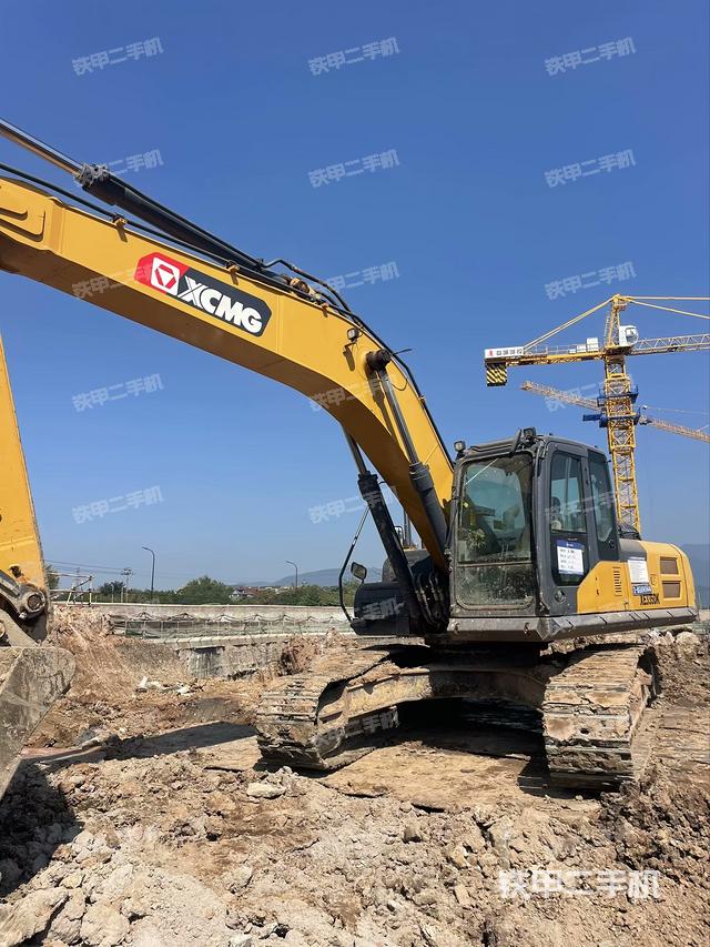 徐工XE270DK挖掘机